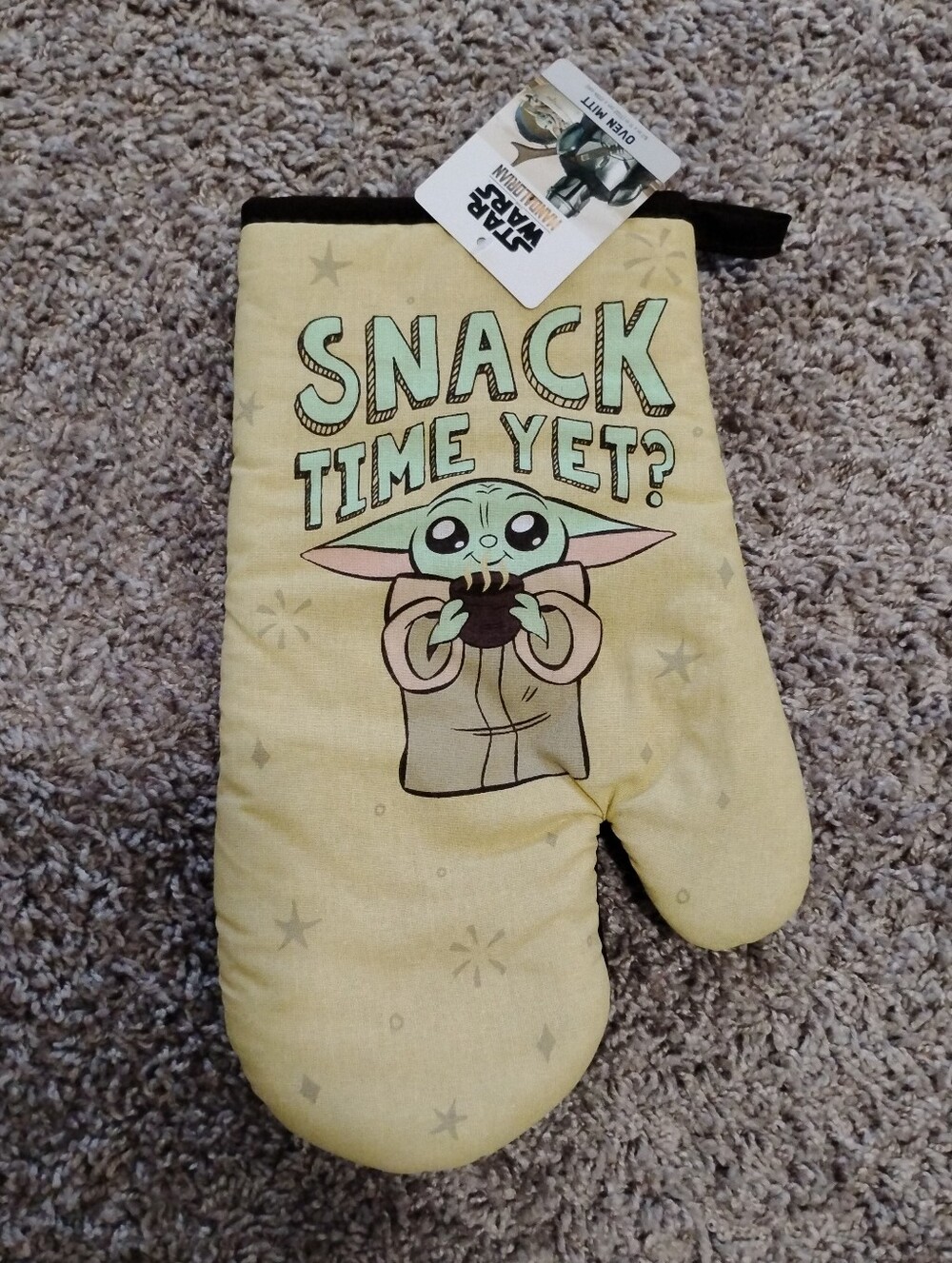 Star Wars The Mandalorian Grogu Baby Yoda "Snack Time Yet?" Oven Mitt